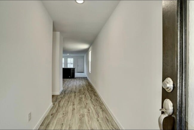 Foto del edificio - 351 Red Clover