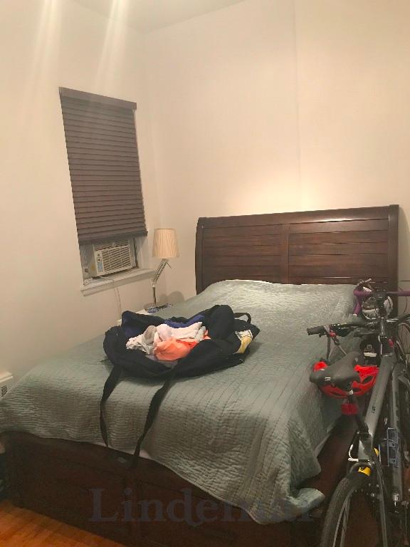 Foto del edificio - 420 E 82nd St