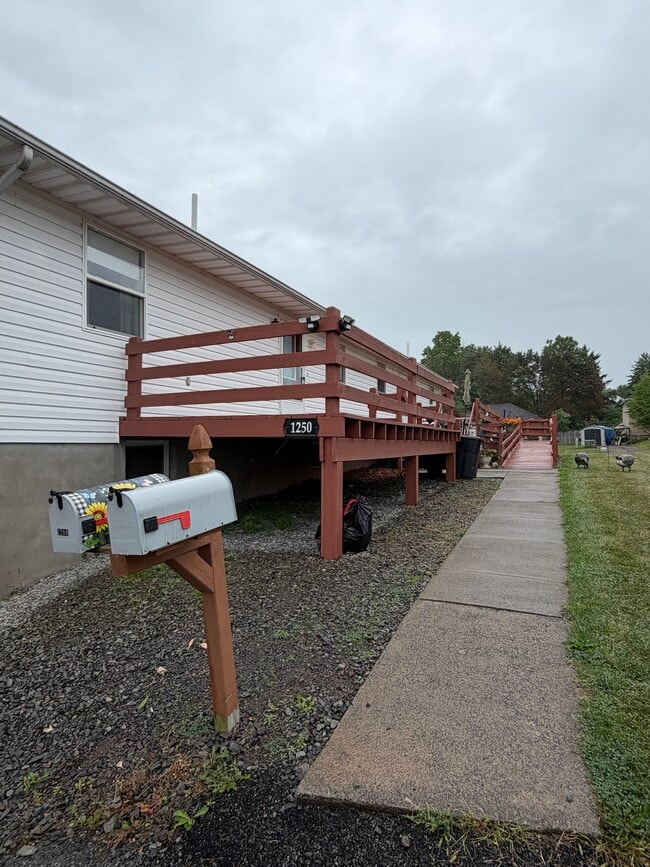 Building Photo - 1250 Galavotti Pl