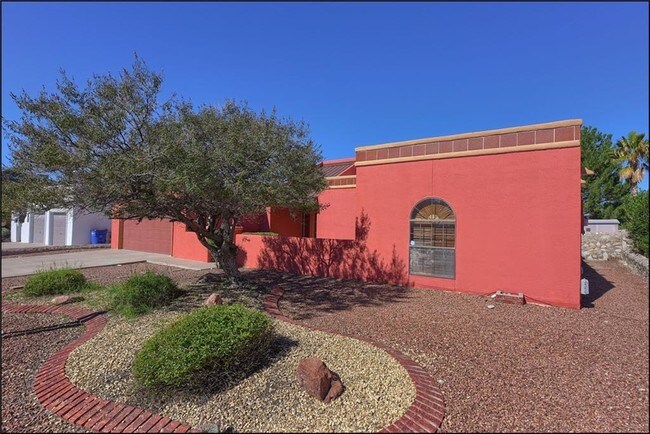 Building Photo - 6737 Brisa Del Mar Dr