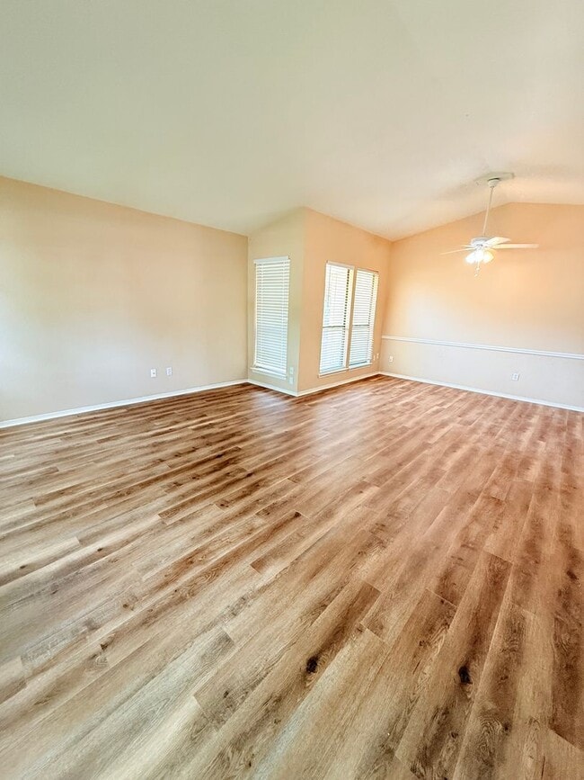 Building Photo - 3401 W Sage Ct