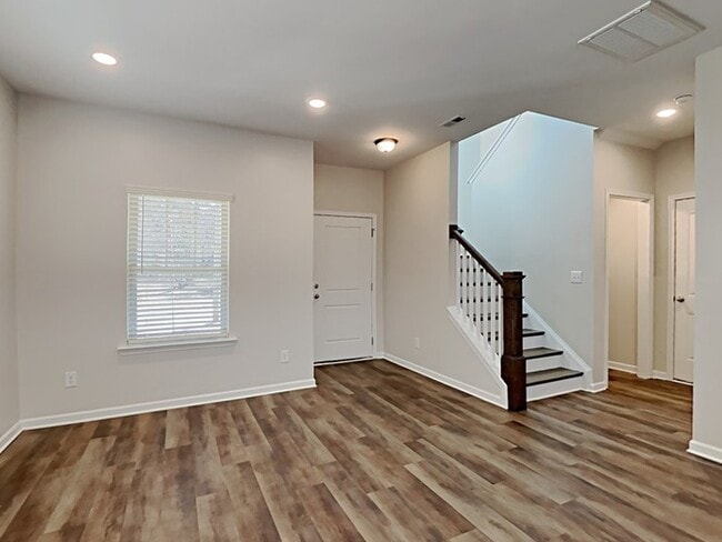 Building Photo - 471 Hager Lake Rd