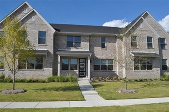 Building Photo - 2520 Red Tailed Hawk Ln