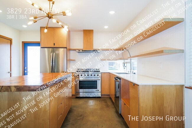 Foto del edificio - 3829 23rd Ave W