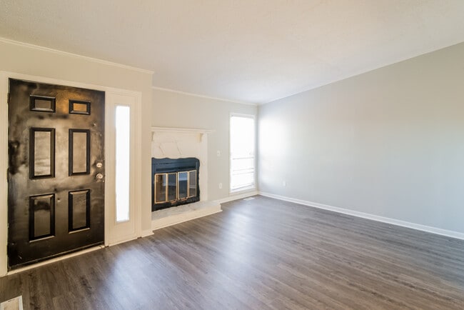 Building Photo - 105 Sawmill Dr