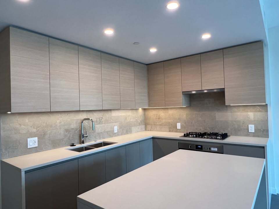 Primary Photo - 2186 Gilmore Ave