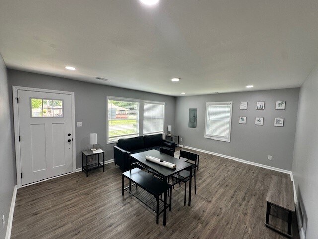 Foto del edificio - 4402 Saundralane Dr NW