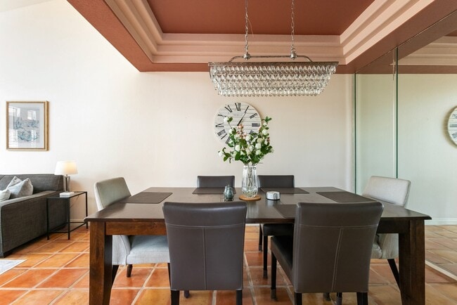 Building Photo - 3531 Cameo Dr