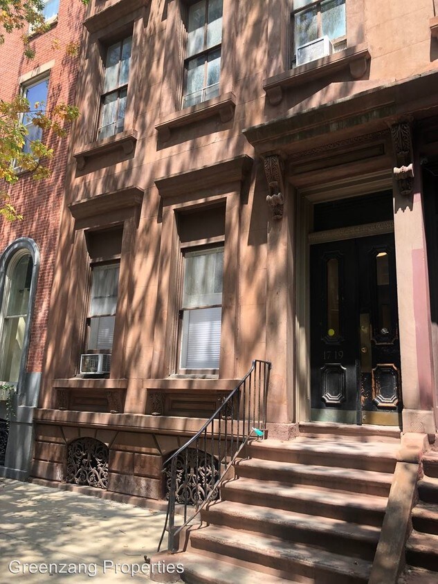 Primary Photo - 1719 Spruce St