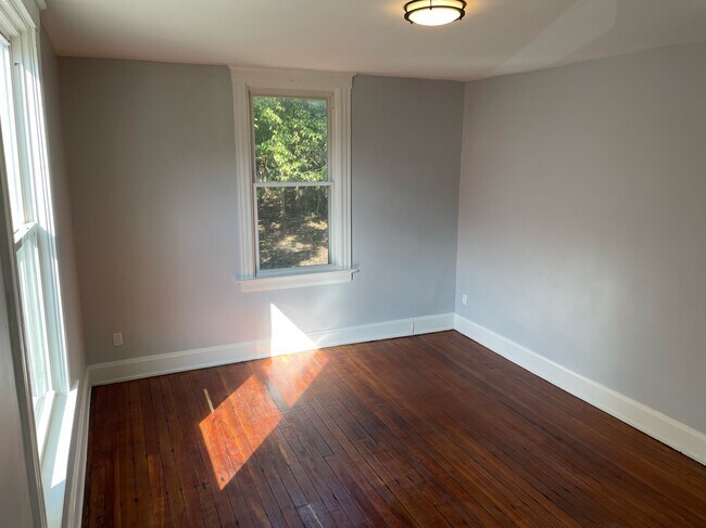Building Photo - 3517 Bevis Ave