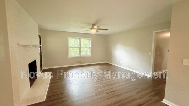 Foto del edificio - 3171 E Hwy 166