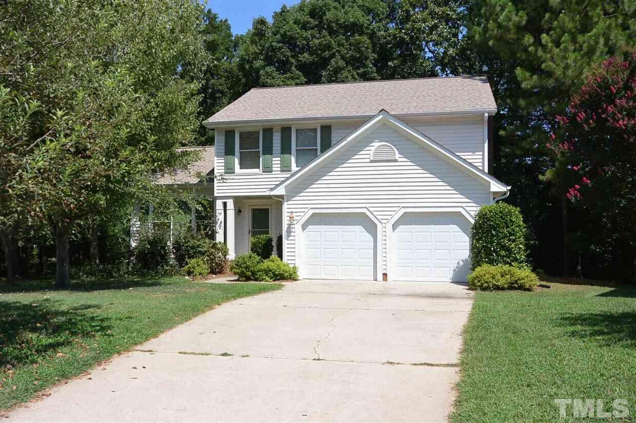 Primary Photo - 114 W Dutton Ct