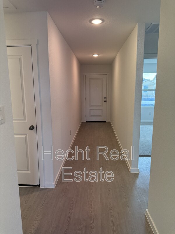 Foto del edificio - 1836 Wood Warbler Ln