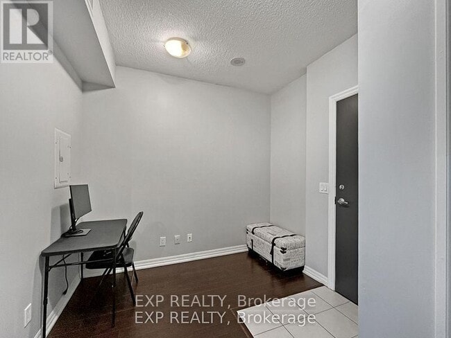 Building Photo - 223-2223 Webb Dr