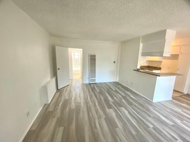 Foto del edificio - 14109 Hatteras St