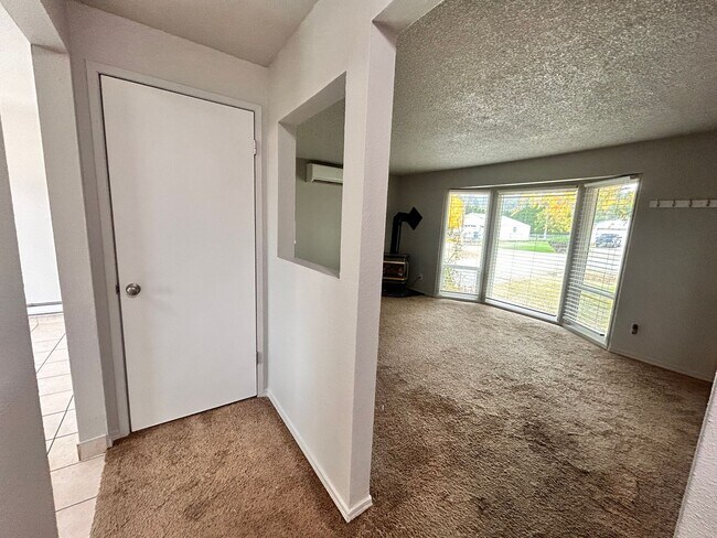 Foto del edificio - Charming 4 Bed, 2 Bath Home in Spokane Valley!