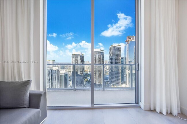 Foto del edificio - 1100S S Miami Ave