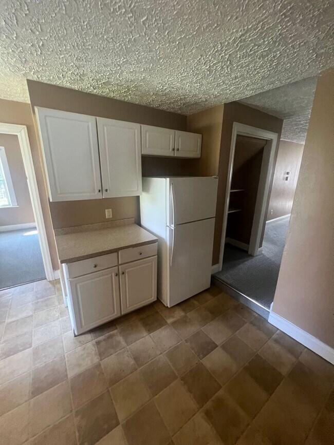 Foto del edificio - 704 W 4TH