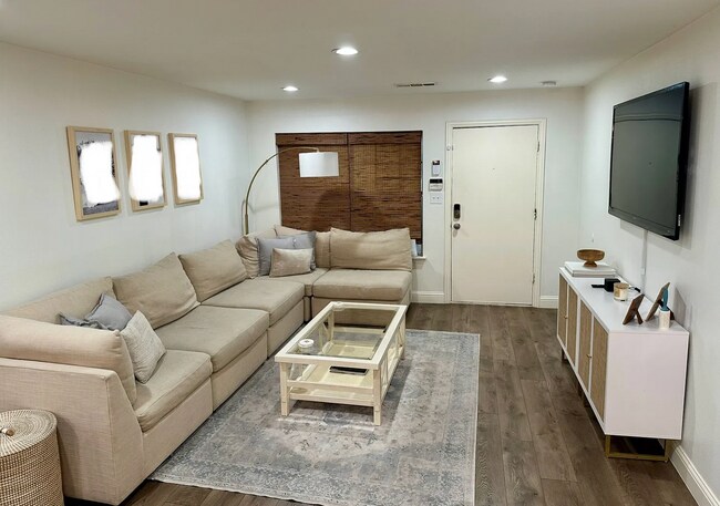 Living Area - 5818 E University Blvd