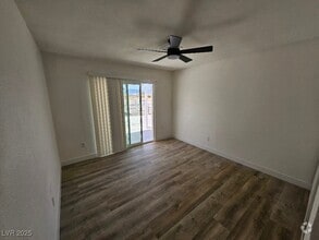 Building Photo - 1083 E Calvada Blvd