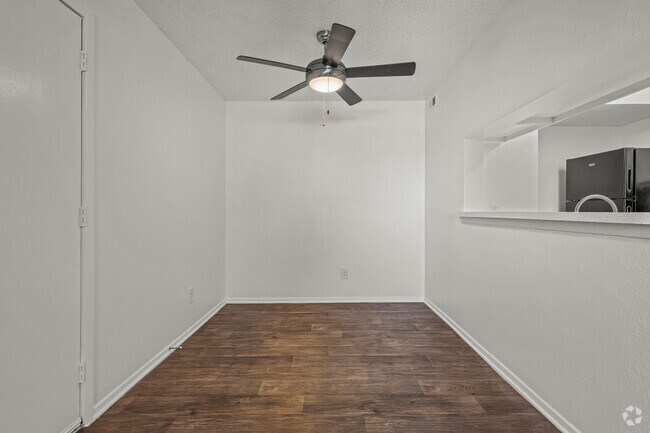 1BR, 1BA - 690SF A Dinning Room - Stone Canyon