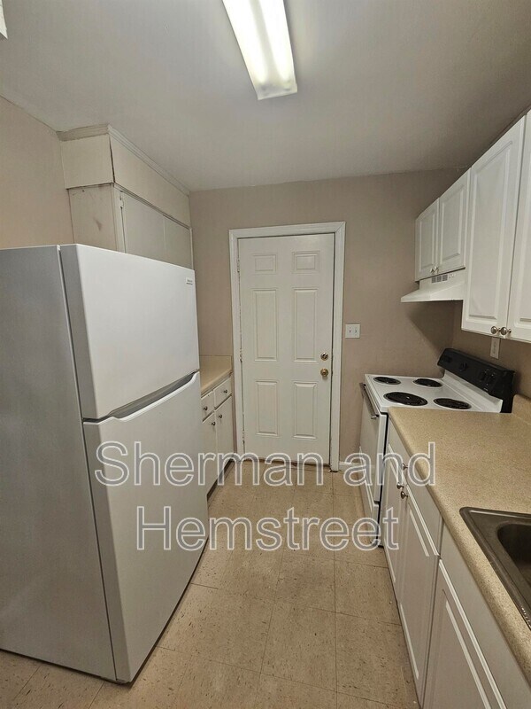 Foto del edificio - 2738 Blount Ave