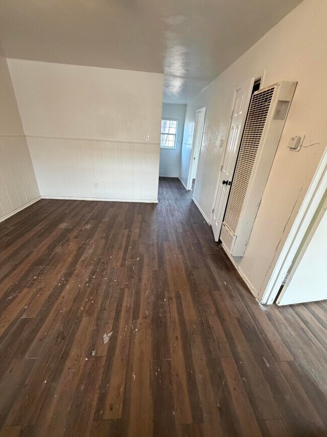 Foto del edificio - 2715 E 2nd St