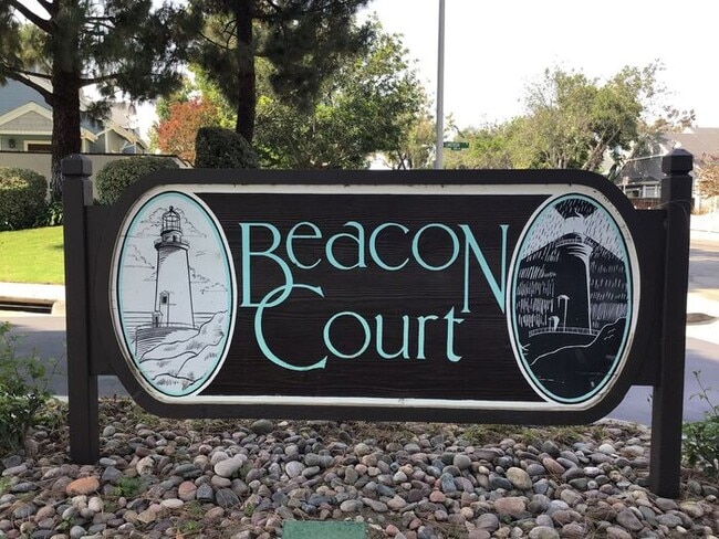 Building Photo - Beacon Court Beauty