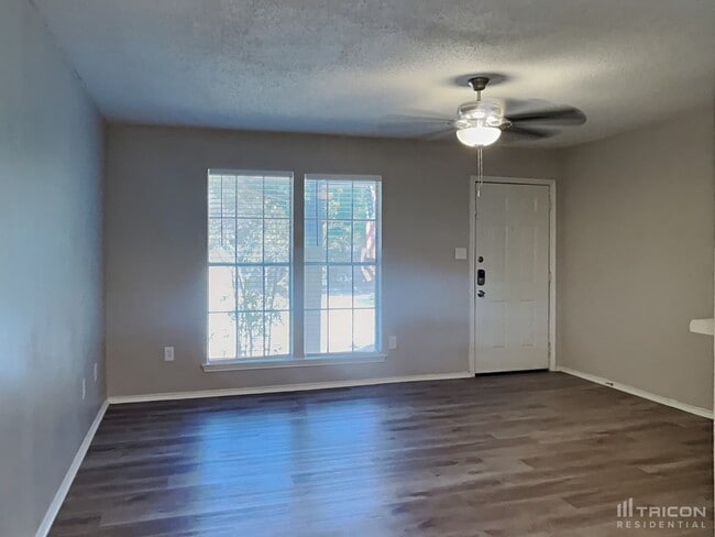 Building Photo - 4805 Sugar Tree Ct