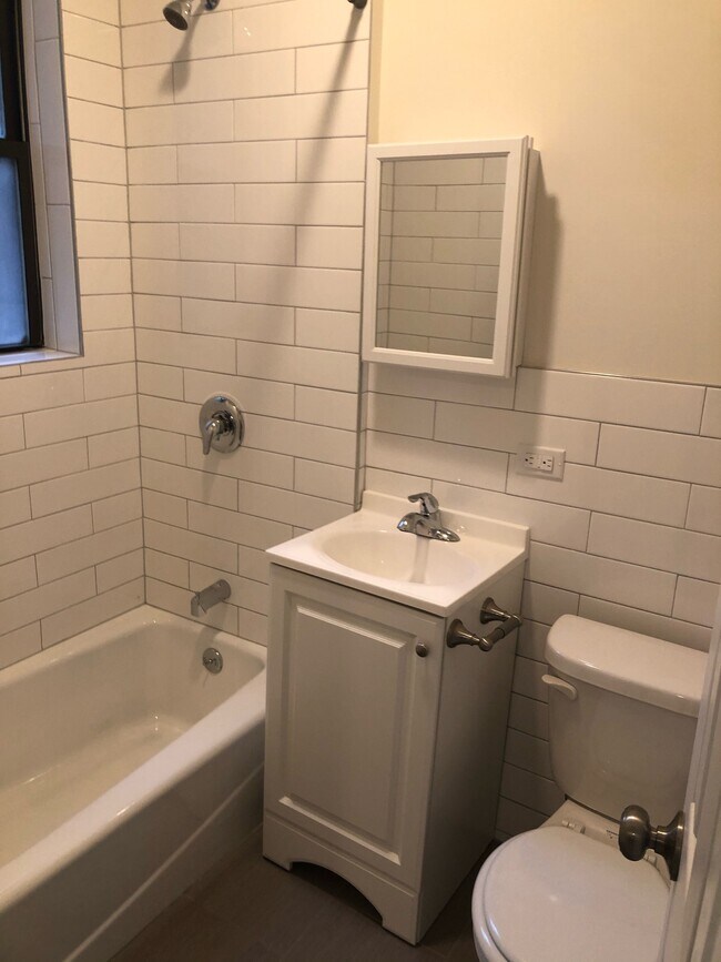 Building Photo - 8811 2nd Ave