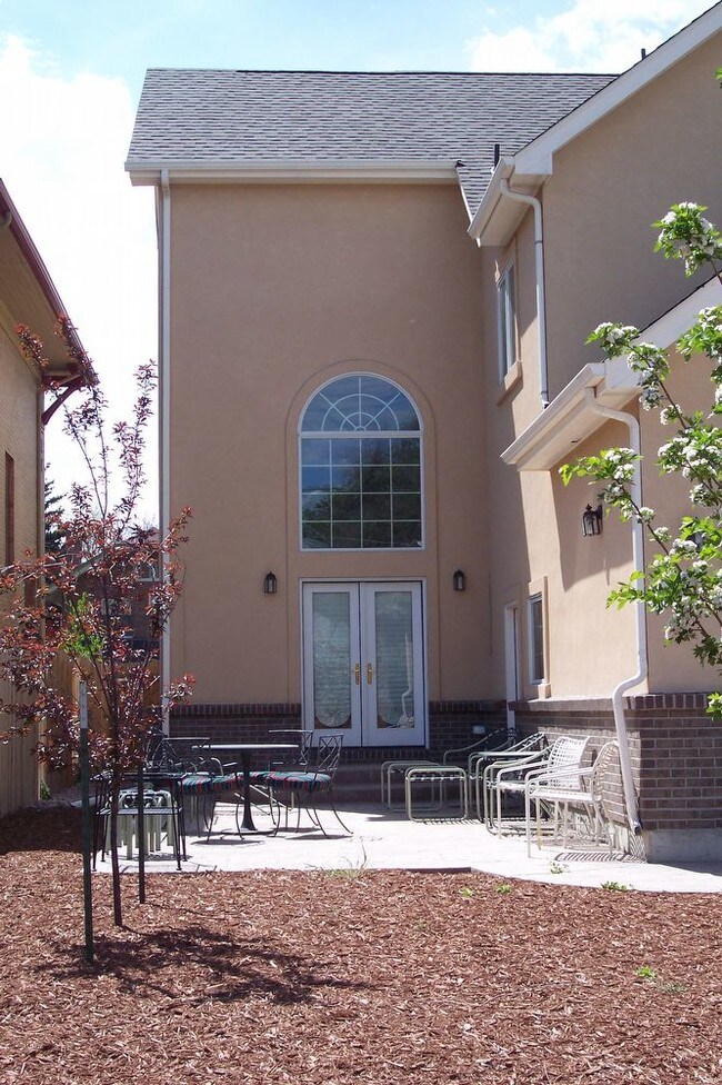 Building Photo - 2050 N Gaylord St