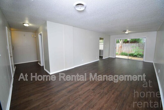 Foto del edificio - 4713 S Fulton Pl