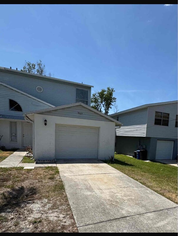Foto del edificio - 7023 Oakwood Dr