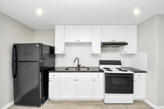 Building Photo - 5435 Pardee St