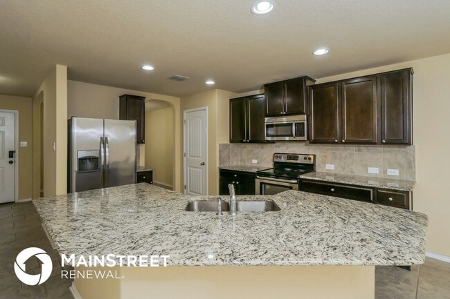 Building Photo - 8939 Hickman Pk