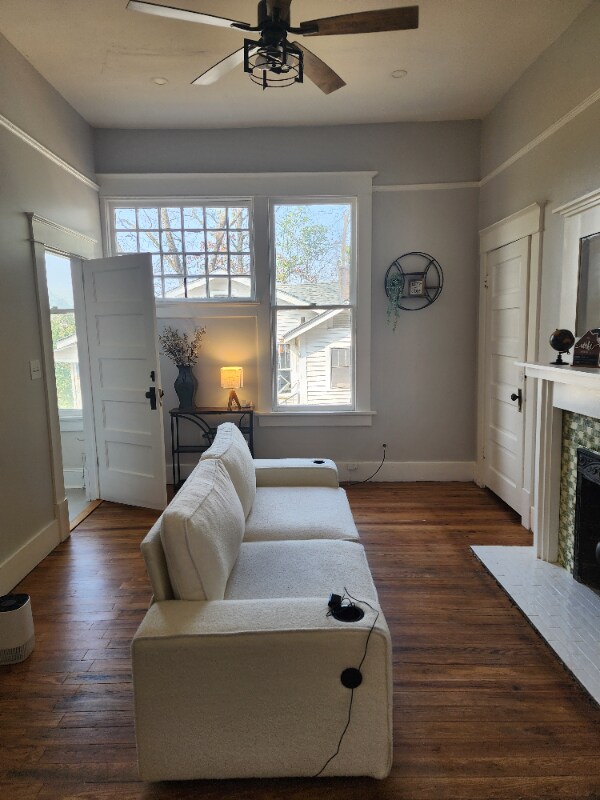 Foto del edificio - 343 Adelle St