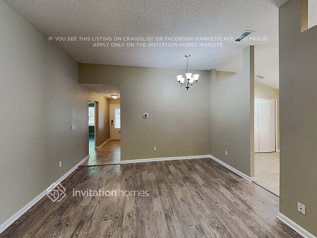 Foto del edificio - 372 Sunshine Dr