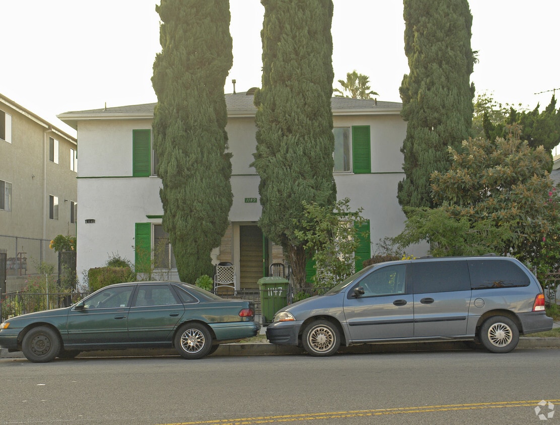 Building Photo - 1147 N Bronson Ave