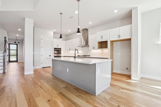 Building Photo - 16825 Roselin Dr