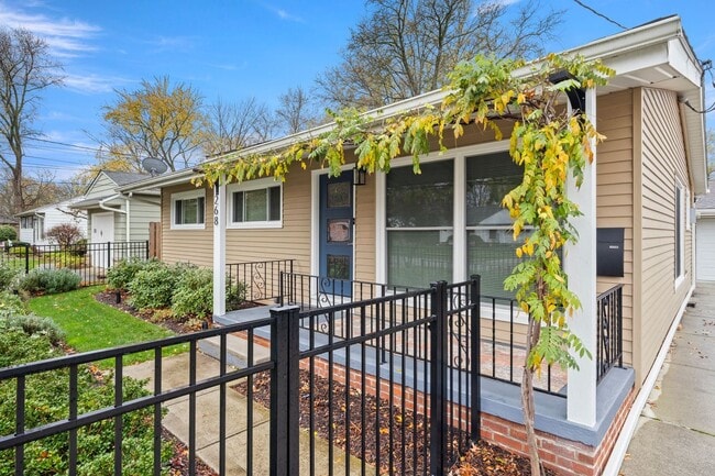 Building Photo - COMING SOON! Stunning 3 Bed, 1 bath Home in Berea!