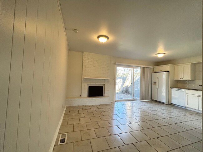 Foto del edificio - For Lease | Midtown Tulsa - Duplex | Avail...