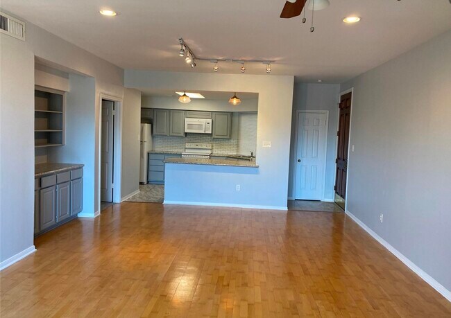 Foto del edificio - 5200 Weslayan St