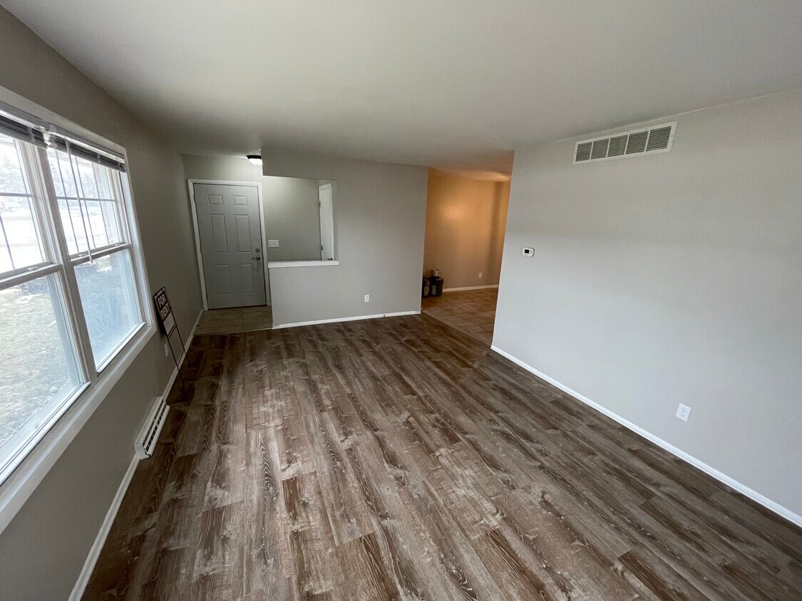 Living Room - 730 S River Rd