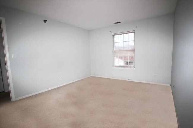 Foto del edificio - 713 E Whispering Oaks Dr