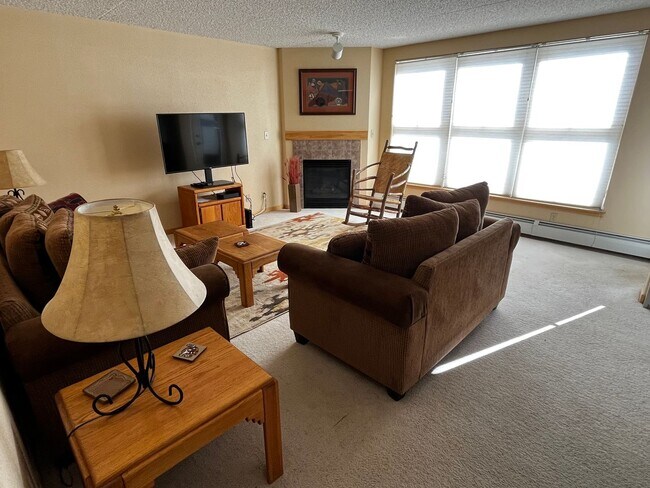 Foto del edificio - 980 Lakepoint Dr