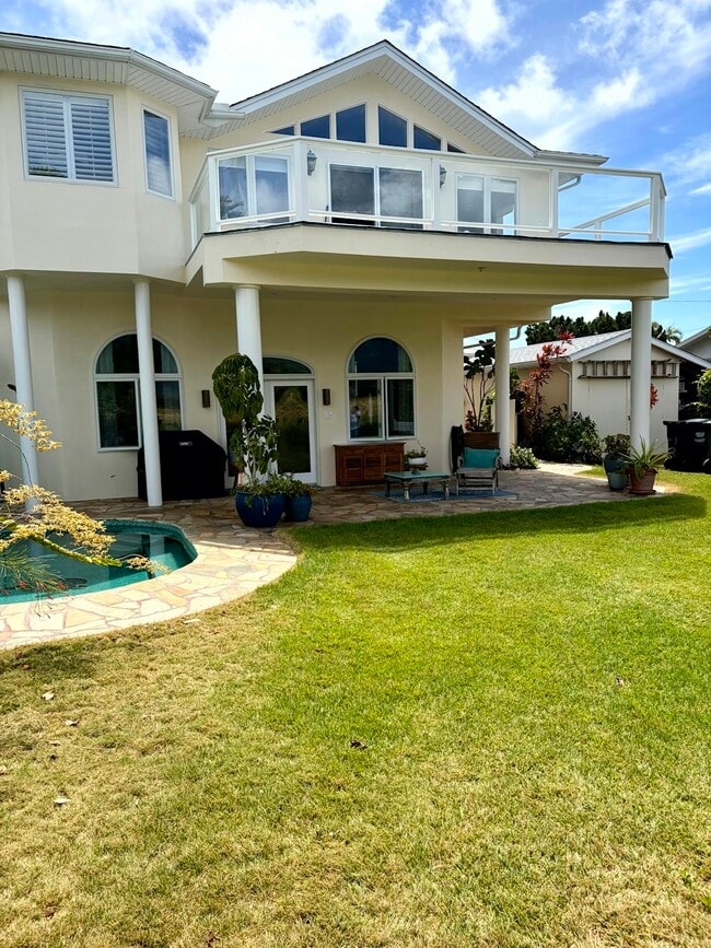Building Photo - 309C Kihapai St