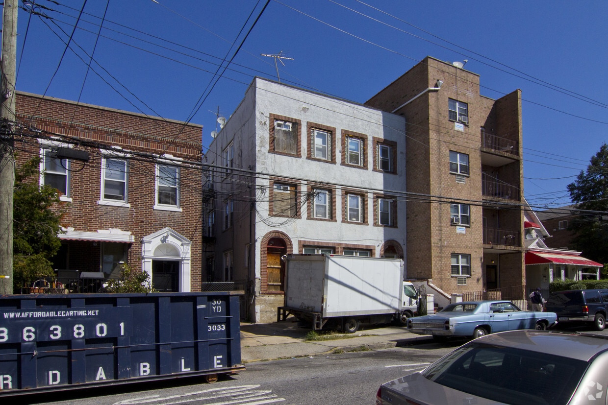 Primary Photo - 869 E 217th St
