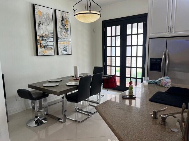 Foto del edificio - 7816 N 4th St