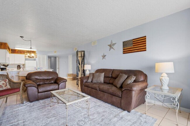 Foto del edificio - 645 Plantation Rd