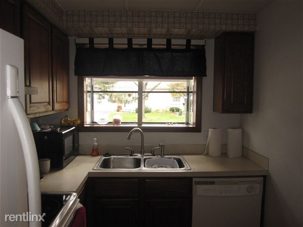 Building Photo - 1111 Nantucket Dr